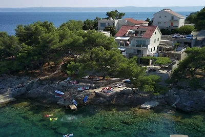 SULLA SPIAGGIA, FRONTE MARE