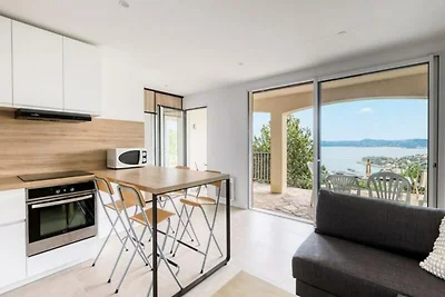 Wohnung in Aiguebelle mit Meerblick