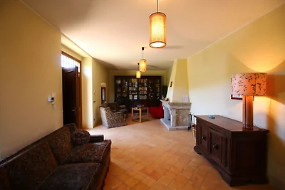 Villa moderna a Manziana con piscina