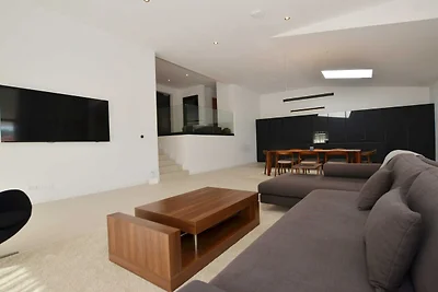 Luxurious Sorici Villa with Private Pool and ...