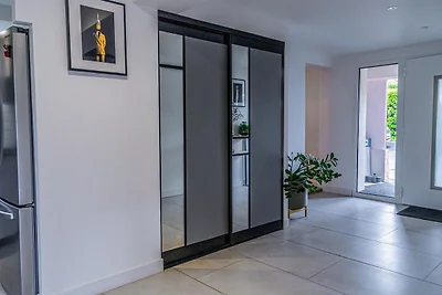 Serene villa voor 10 personen in Escalquens