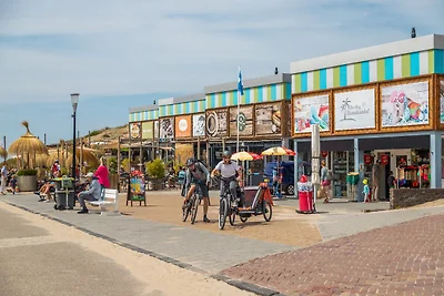 Strandhaus mit Parkplatz