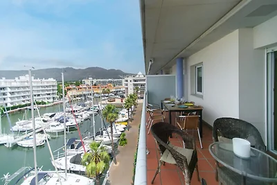 Apartment in Roses mit Blick auf den Kanal un...