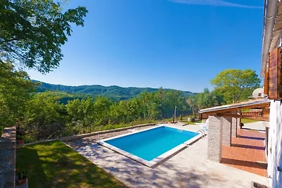 Ferienhaus in Cerovlje mit Schwimmbecken