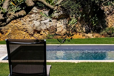Ferienhaus in Bonnieux mit Schwimmbecken