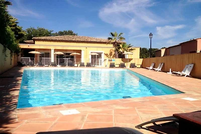 Golf Villa in Mazamet with Pool