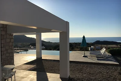Villa in Kalythies mit Meeresstrand