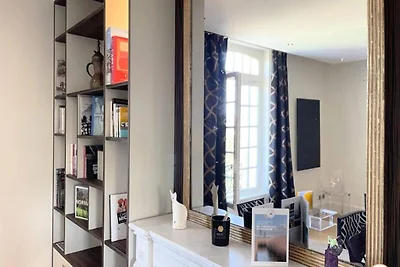 Le Jockey steht mit Parkplatz