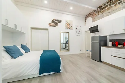 Modern Apartment in Via Carloni