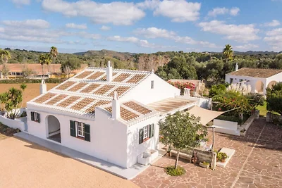 Villa in Menorca mit privatem Pool und Garten