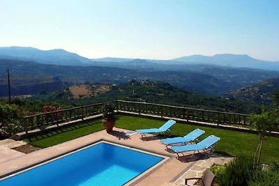 Villa in Malathiros with swimming pool