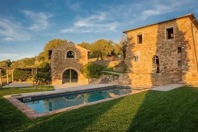 Villa di lusso a Magione con piscina