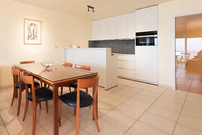 Wohnung mit Terrasse und Meerblick in...