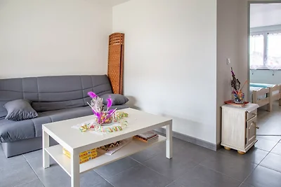 Renoviertes Dorfhaus mit eingezäuntem Garten