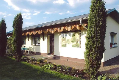 Bungalow in Lübben mit einer Terrasse