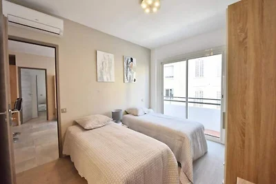 3-Zimmer-Apartment im Herzen von Cannes, 2 Mi...