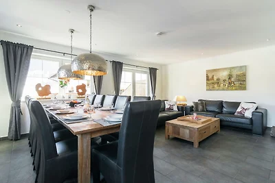 Luxuriöses Ferienhaus mit Terrasse in Tirol