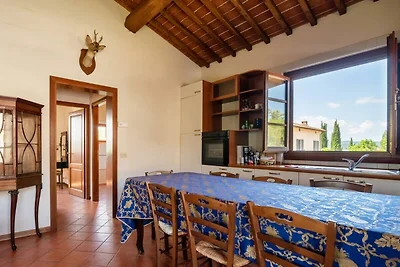 Appartamento a Laterina con giardino