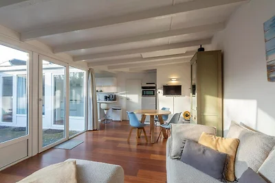 Bungalow in Sint Maartenszee am Strand