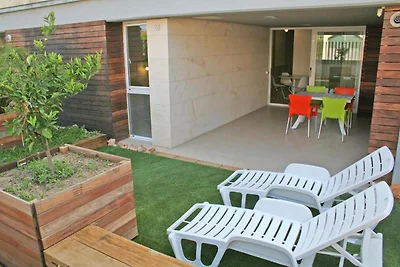 Wohnung in LEscala mit Pool