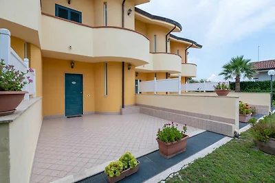 Villa in Residence con piscina vicino al mare