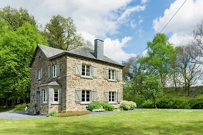 Cottage ad Alle Sur Semois con giardino