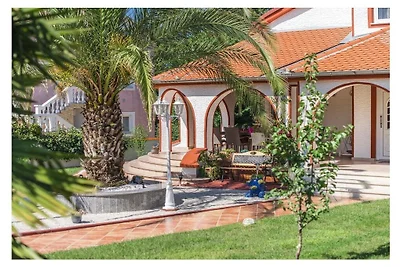 Villa in Porec mit Schwimmbecken
