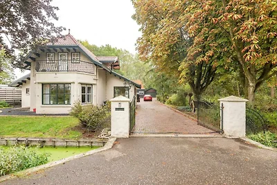 Schönes Ferienhaus in Poortugaal mit Garten