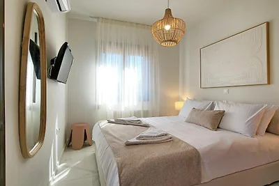 Villa in Sfakaki mit Pool am Strand