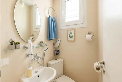 Haus in Lefkes mit Blick auf das Dorf