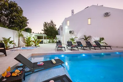 Villa Paradisius per 8 persone