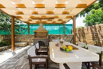 Ruhige Villa mit großem Pool in Rethymno