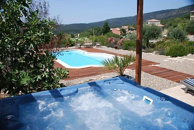 Villa moderna a Camplong con piscina privata