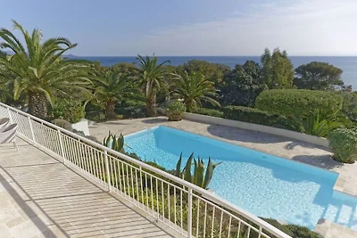 Villa a Les Issambres con piscina