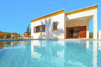 Villa mit privatem Pool in Südlage