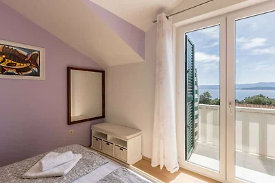 One Bedroom Apartment with Terrace and Sea Vi...