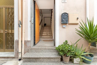 Große Terrasse mit Meerblick und Klimaanlage