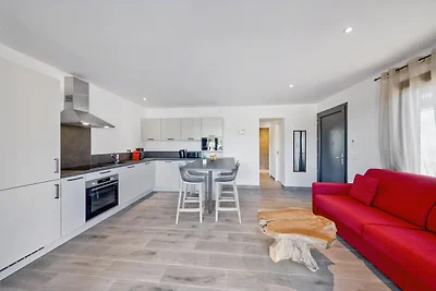 Apartamento Lecci con piscina al aire libre