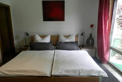 Vakantieappartement in Konz met zwembad