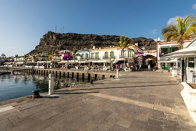 Apartment in Mogán mit Hafenblick