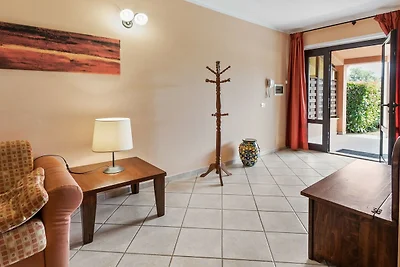 Piacevole casa vacanze a Sorano con piscina