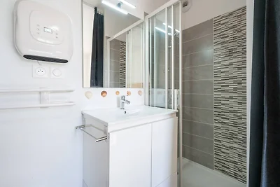Wohnung in Sérignan mit Garten