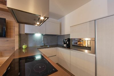 Elegante apartamento con balcón en los...