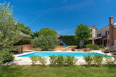 Villa in Dračevac mit Schwimmbecken