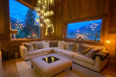 Uitzonderlijk chalet met zwembad en aircondit...