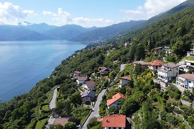 Villa mit herrlichem Blick auf den Lago...