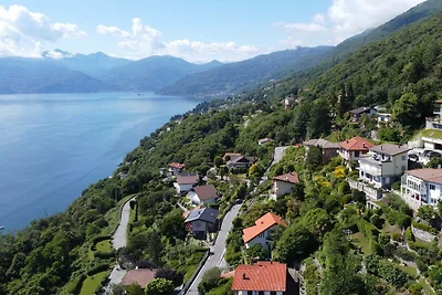Villa met prachtig uitzicht op het Lago...