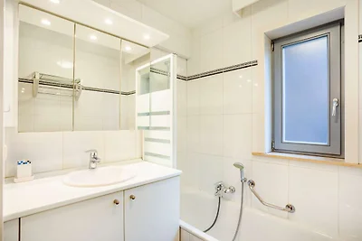 Moderne, luxuriöse Eckwohnung direkt am Meer
