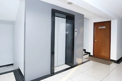 Super Townhouse Malabar Illam