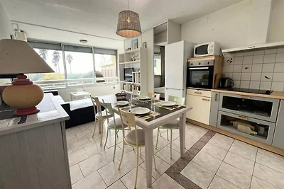 Apartment in Le Chabian in Strandnähe